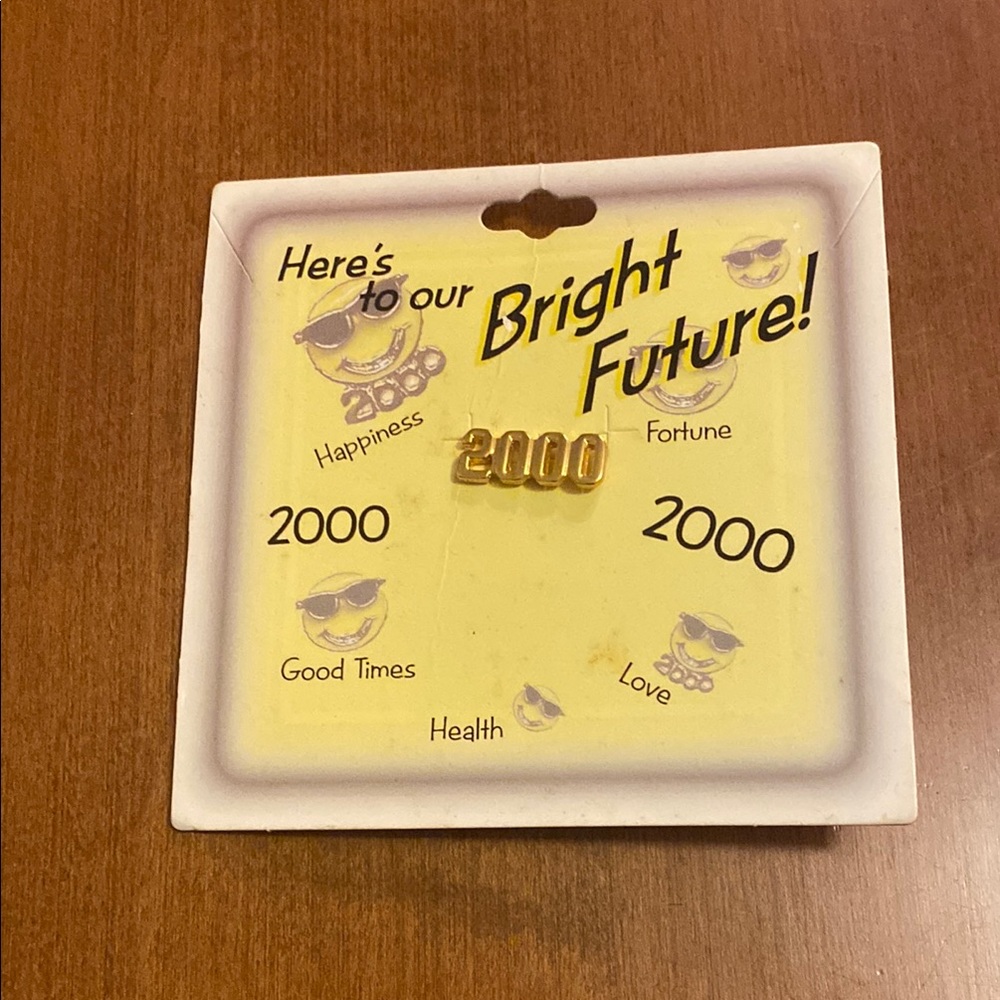 Gold Year 2000 Pin